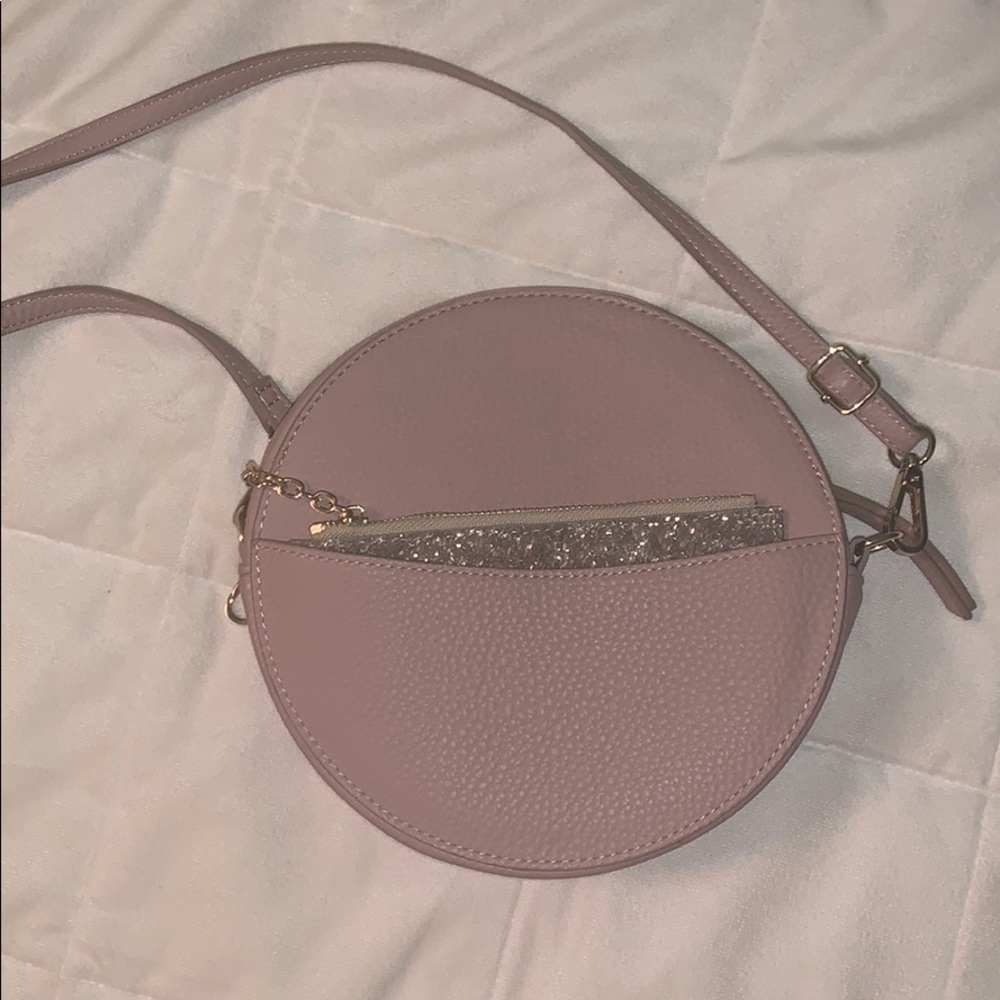 Women’s nude/pink circle shaped bag
